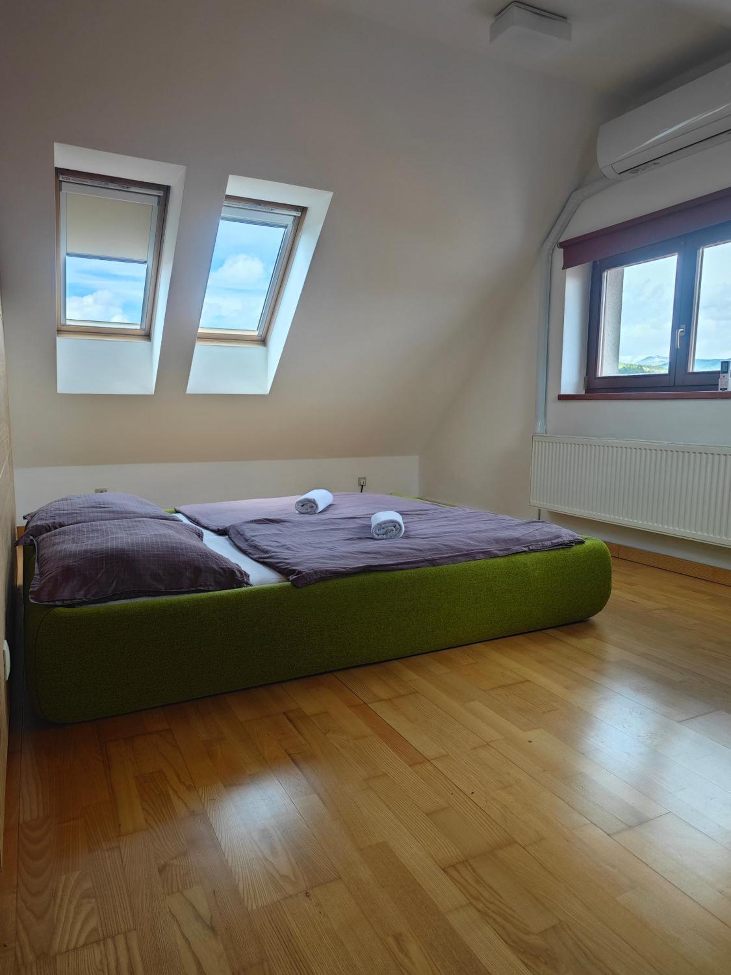 Dolna 4 - Apartments In Direct Centrum On City Square Banská Bystrica Værelse billede